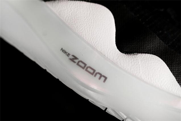 kd11和kd12哪个更好,kd10和kd11哪个好