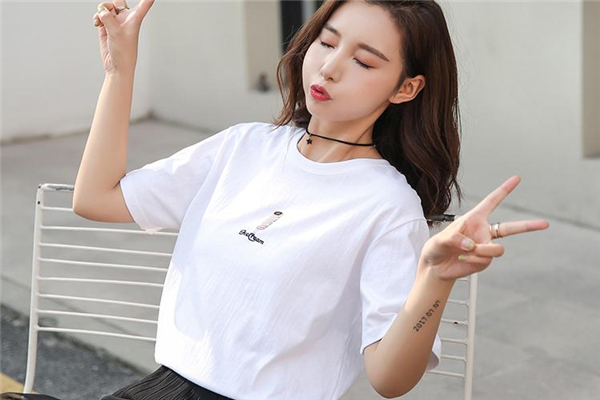 纯棉的衣服可以用盐水泡吗,纯棉衣服用盐水泡多长时间好 纯棉的衣服可以用盐水泡吗,纯棉衣服用盐水泡多长时间好