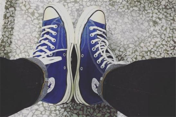 匡威1970s和常青款区别,匡威常青款和1970s哪个好