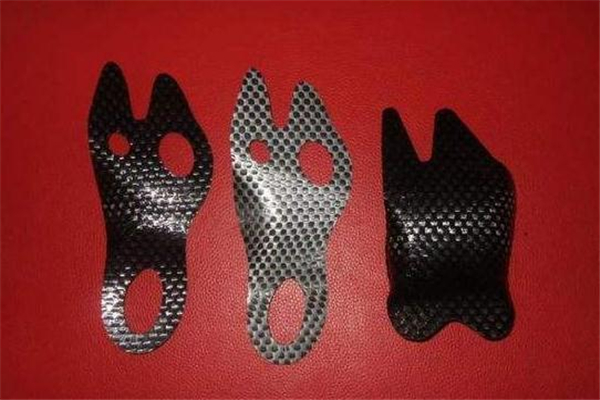 篮球鞋碳板和tpu有什么区别,篮球鞋tpu鞋面的优缺点