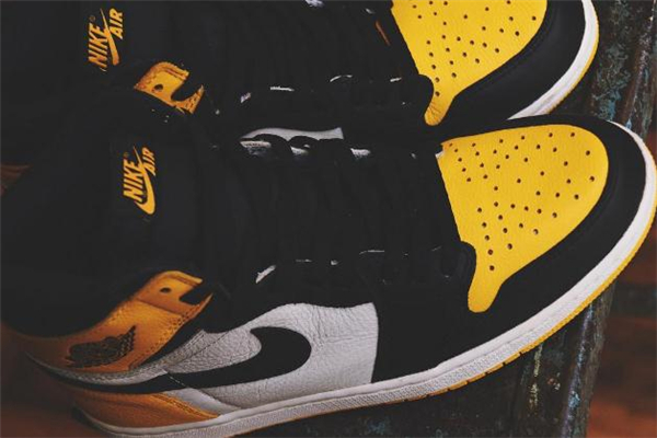 aj1黑红脚趾细节图,aj1黑黄脚趾低帮