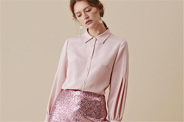 裸粉色配什么颜色最搭,裸粉配什么颜色最合适