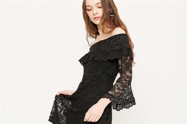 蕾丝连衣裙搭配什么外套好看图片,蕾丝裙搭配什么样的上衣?