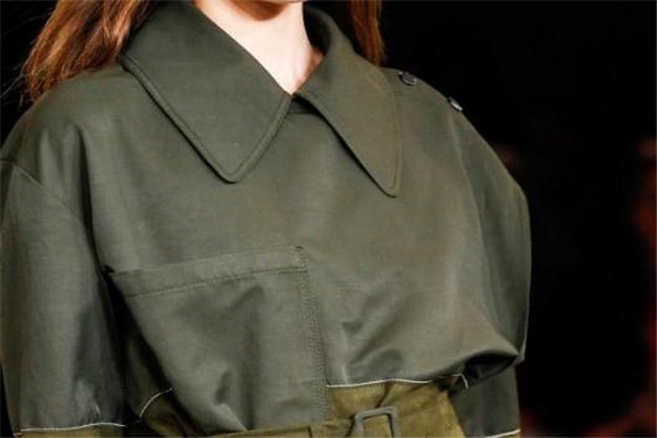 橄榄绿适合什么肤色的人,橄榄绿适合什么肤色的人穿 橄榄绿适合什么肤色的人,橄榄绿适合什么肤色的人穿