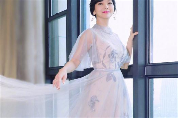 纱裙上的油渍怎么去除小窍门,纱裙上的老油渍怎么洗