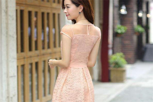 蕾丝裙怎么熨烫视频,蕾丝裙怎么熨烫