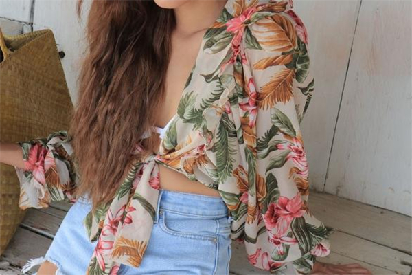 雪纺衣服吸身上怎么办,雪纺面料为什么会吸在身上