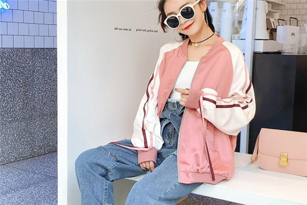 棒球服买偏大还是正好,棒球服适合什么身材穿