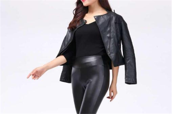 皮衣上有肥皂印怎么去除,黑裤子上面有肥皂印子怎么洗