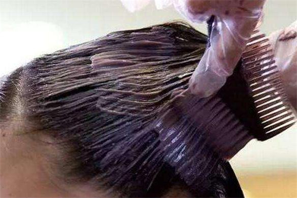 衣服上的染发剂用什么洗掉,衣服上的染发剂怎么洗