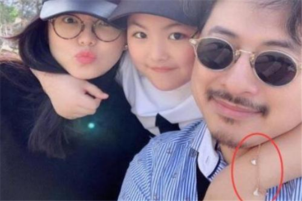 王诗龄手链什么牌子,宝格丽经典款手镯