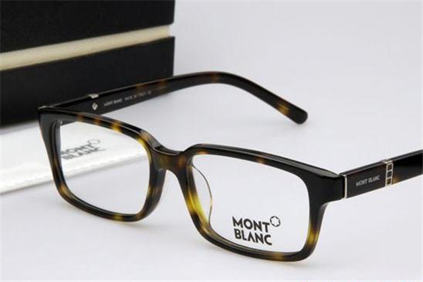 万宝龙眼镜算不算好,万宝龙眼镜什么档次