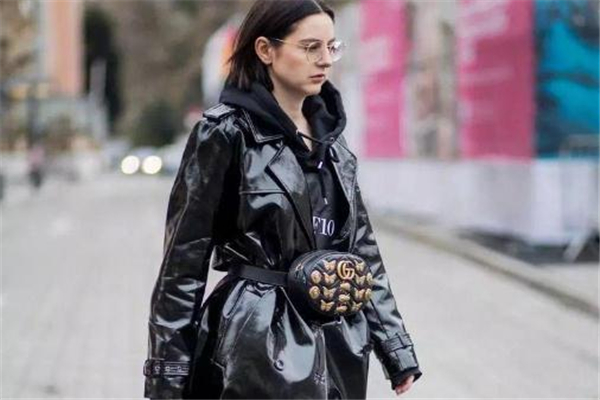 连帽卫衣搭配皮衣,连帽卫衣搭配皮衣图片