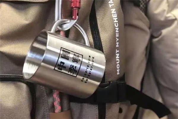 李宁19年纽约时装周,李宁纽约时装周2019卫衣