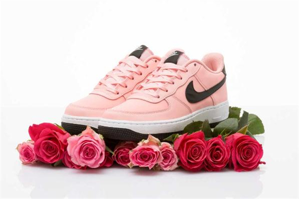 nikeairforce1情人节限定,耐克情人节限定鞋子多少钱能买