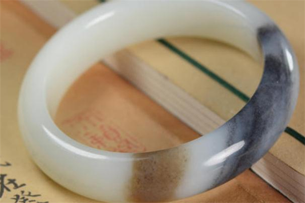 青花手镯值得买吗,花青手镯一万块一个贵吗