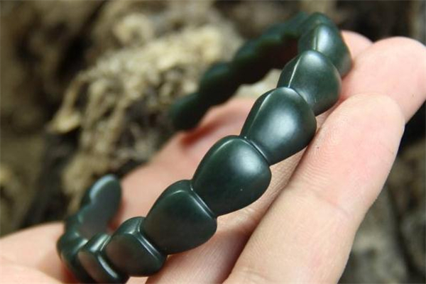 黑青玉的价格,黑青玉价格多少钱一克 黑青玉的价格,黑青玉价格多少钱一克