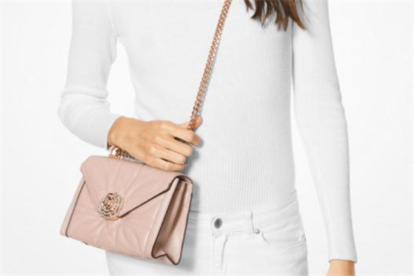 小mk情人节限定爱心包,mk2020年新款女包