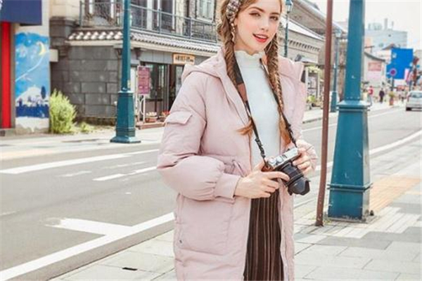 羽绒服搭配百褶裙图片,短款羽绒服搭配百褶裙