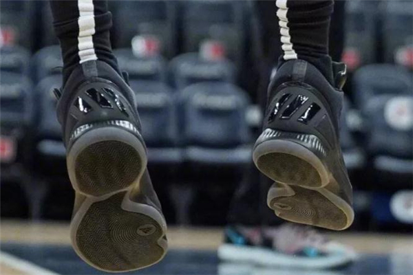 罗斯11代,罗斯11和罗斯10 罗斯11代,罗斯11和罗斯10