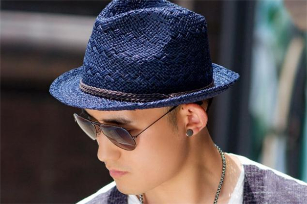 爵士帽怎么搭配,爵士帽怎么搭配衣服