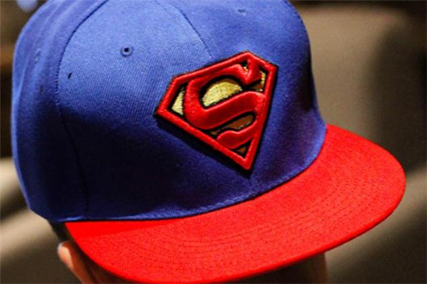 平沿帽和鸭舌帽哪个好看,平沿帽和鸭舌帽哪个好