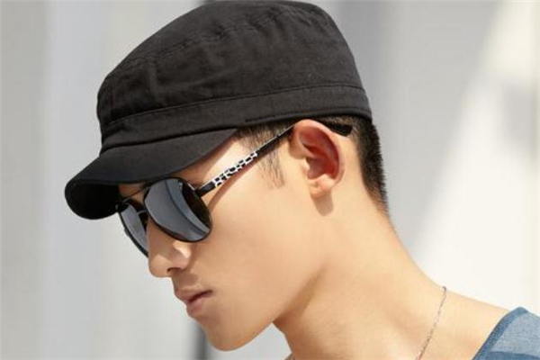 平顶帽好看吗,平顶帽和圆顶帽哪个好看 平顶帽好看吗,平顶帽和圆顶帽哪个好看