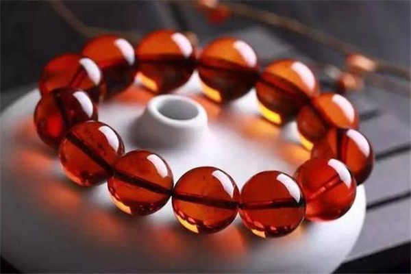 血珀的价值,血珀为什么那么便宜