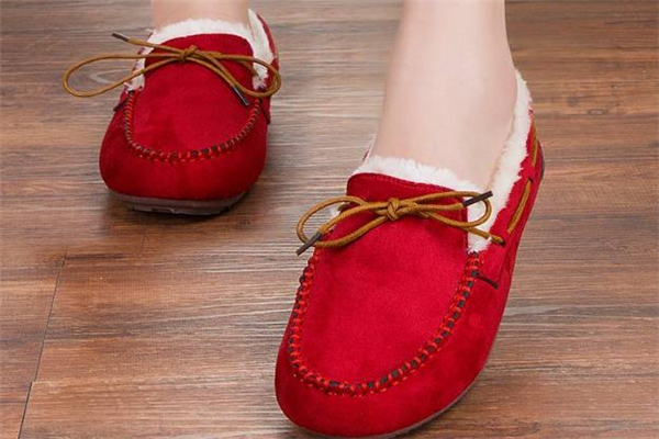 豆豆鞋哪个颜色不显老,豆豆鞋前面防磨损