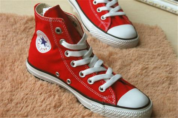 匡威帆布鞋经典款图片,匡威帆布鞋一般多少钱