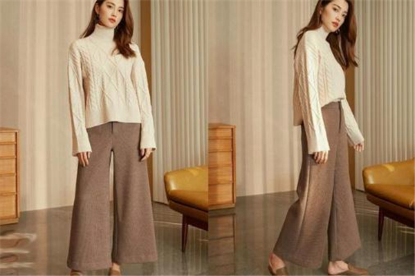 宽松毛衣搭配阔腿裤,流行宽松毛衣搭配阔腿裤