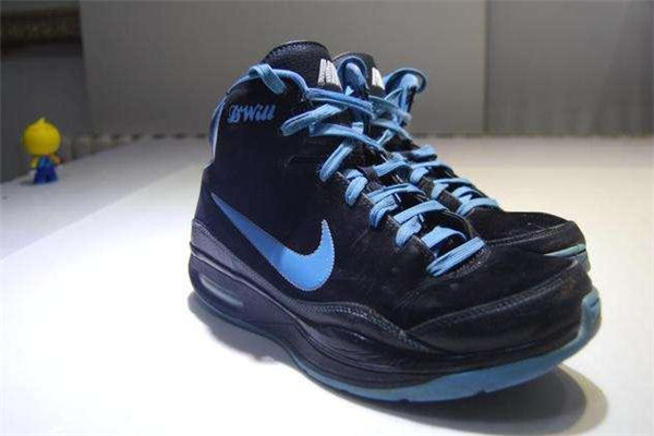 篮球鞋是什么样的,篮球鞋有哪些 篮球鞋是什么样的,篮球鞋有哪些