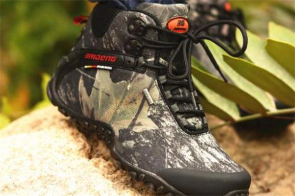 跑鞋的种类,越野鞋和跑步鞋的区别