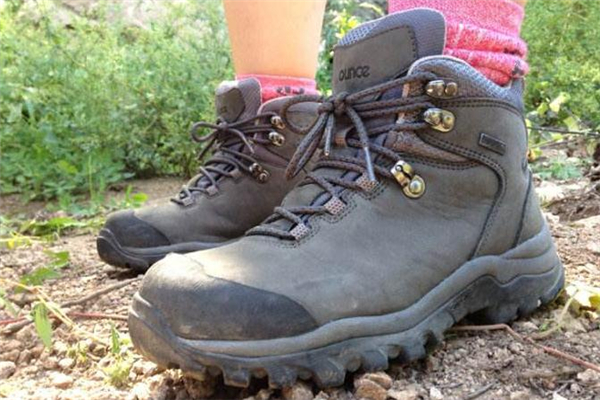 户外登山鞋怎么清洗,牛皮登山鞋怎么清洗