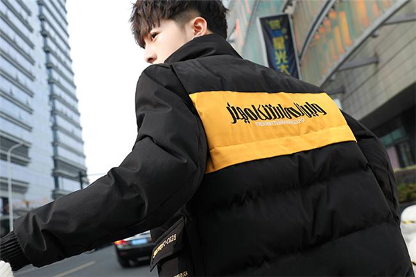 防寒服有油怎么办,防寒服上有油怎么处理 防寒服有油怎么办,防寒服上有油怎么处理