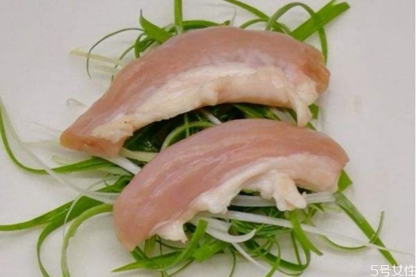 猪粉肠有什么营养价值呢(猪粉肠的营养价值及功效)