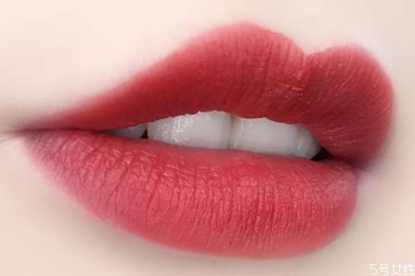 口红过期表现,口红过期是什么样子