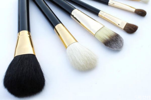新手怎么选择化妆刷,如何选择化妆刷