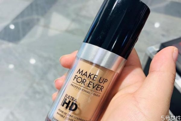 为什么涂粉底液像假面,粉底液假面是什么意思 为什么涂粉底液像假面,粉底液假面是什么意思