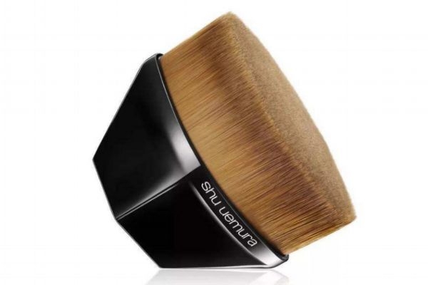 李佳琦推荐的粉底刷是什么牌子的,李佳琦推荐的粉底液 李佳琦推荐的粉底刷是什么牌子的,李佳琦推荐的粉底液