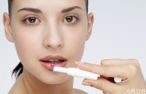 唇膏旋转的失灵了怎么办,唇膏旋转的失灵了怎么办视频