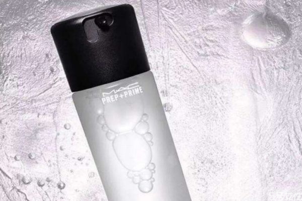 干皮定妆喷雾推荐,定妆喷雾哪个牌子好用持久干皮