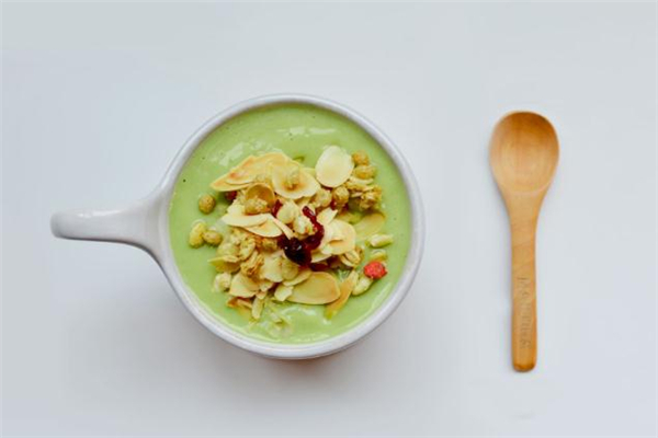 牛油果奶昔的做法(牛油果奶昔怎么做) 牛油果奶昔的做法(牛油果奶昔怎么做)