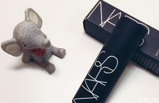 瘦脸棒怎么用,修容棒怎么用瘦脸步骤图