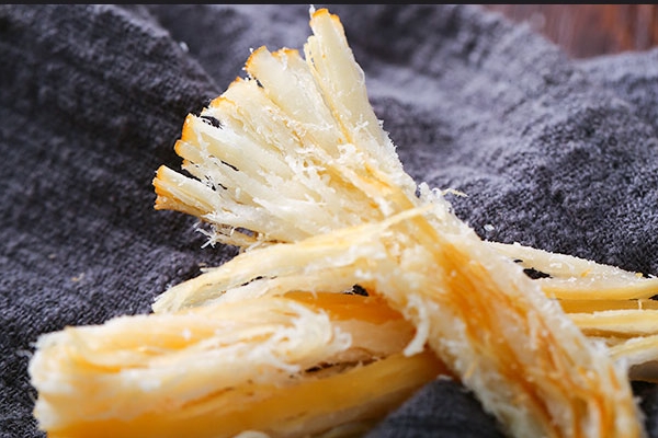 鱿鱼丝一般是什么颜色,优质鱿鱼干的正常颜色