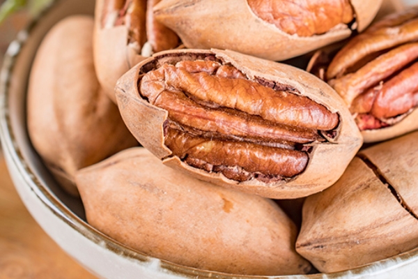 糖尿病能吃碧根果吗?,血糖高的人能吃草莓吗