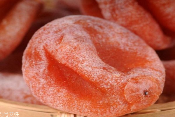 减肥期间可不可以吃柿饼,减肥期间能不能吃柿饼 减肥期间可不可以吃柿饼,减肥期间能不能吃柿饼