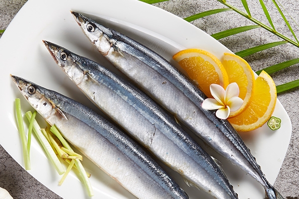 秋刀鱼苦怎么办,秋刀鱼有点苦怎么回事