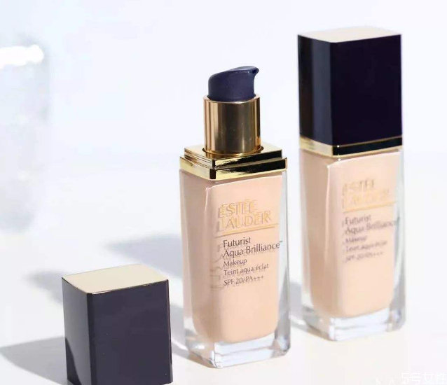 雅诗兰黛沁水粉底液保质期一般多久,雅诗兰黛沁水粉底液保质期怎么看