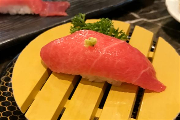 孕妇吃寿司要注意什么,孕妇不能吃寿司吗 孕妇吃寿司要注意什么,孕妇不能吃寿司吗